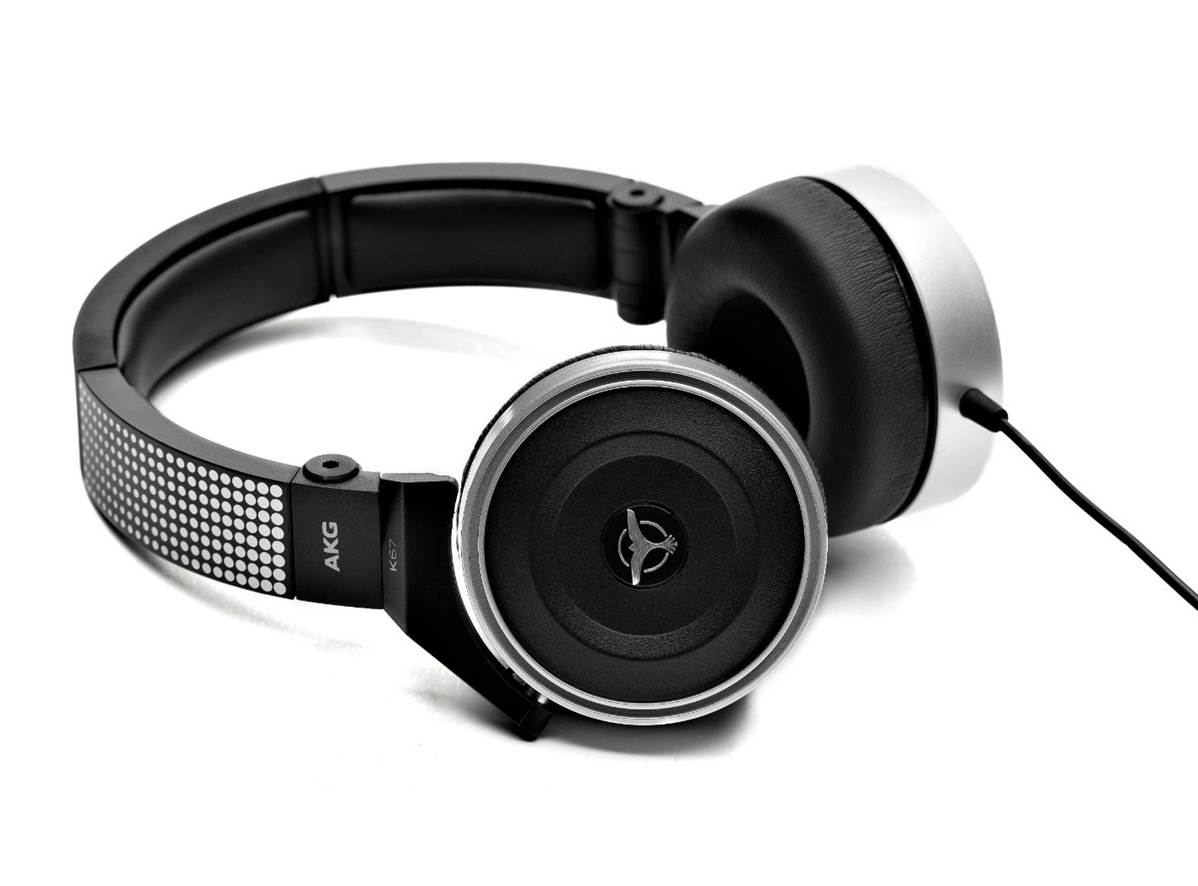 AKG Pro Audio K167 DJ Headphones