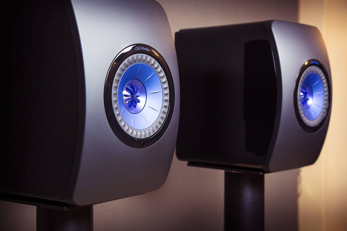 What Are The Loudest Bookshelf Speakers In 2020 Bass Head Speakers