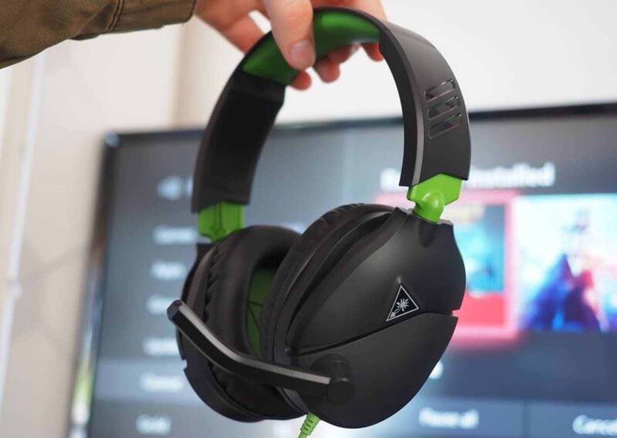 Turtle Beach Xbox Gamers Pack Featuring Recon 70 Gaming Headset & Recon Controller with Audio Enhancements – Licensed for Xbox Series X, Xbox Series