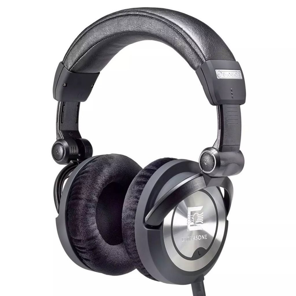 The 10 Best Headphones for Bass (2021 Updated) Bass Head Speakers