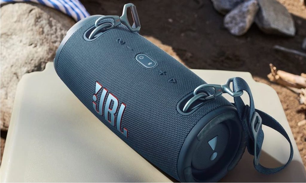 JBL Xtreme 3 vs JBL Charge 5: Which is the better speaker?